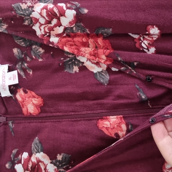 Maroon floral dress - Picture 3 of 6
